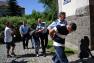 Napadli na policjanta, teraz posiedzą