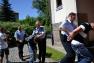 Napadli na policjanta, teraz posiedzą