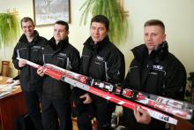 Nowy sprzęt dla ski-policjantów