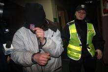 „Dziewczynkę wychowywały psy”