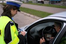 Uwaga na policjantów z „suszarkami”