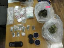 Ćwierć kilograma narkotyków w rękach policjantów