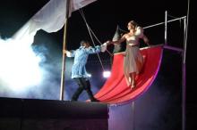Oplas zachwycił, Teatr „A” znudził
