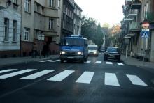 Wreszcie nowy asfalt na Okrzei