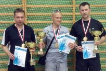 Trenerzy mistrzami gry z lotką