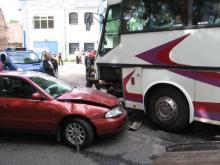 Pijany kierowca wjechał w autobus pełen dzieci