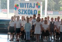 Nowy rok szkolny rozpoczęło w Jeleniej Górze 1065 uczniów klas pierwszych szkół podstawowych.