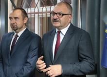 Marszałek dolnośląski Cezary Przybylski (po prawej) jest przekonany, że koalicja w Sejmiku się nie rozpadnie.