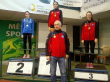 Trener Olszy Przemek Chorzępa cieszył się z sukcesów Julii Rosy (złoty medal) i Justyny Łakoty (3. miejsce).
