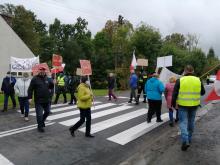Protest w Chmieleniu: DK 30 w naszej wsi to droga śmierci!