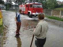 Nocna walka strażaków z żywiołem