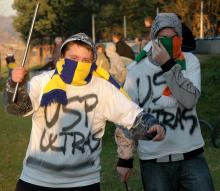 Błąd sędziego czy gapiostwo piłkarzy?  